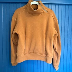 Women’s sweater size small